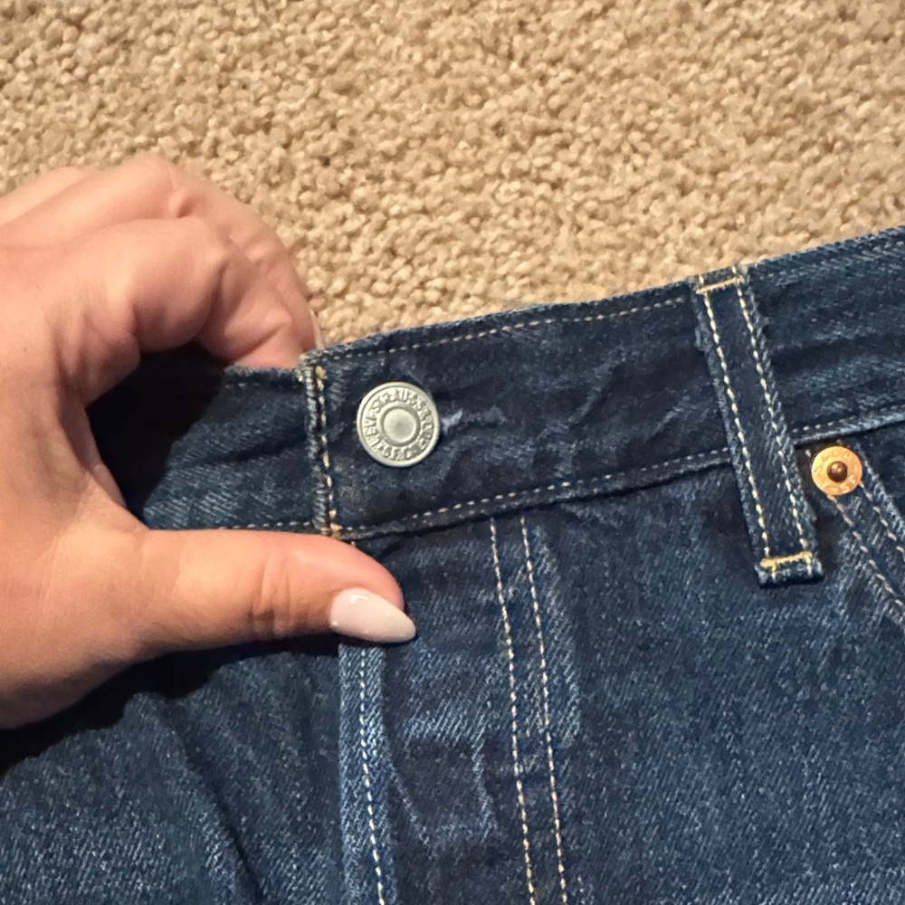 Levi Demin Frayed Hem Women Shorts - Picture 10 of 10